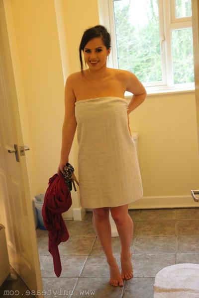 20P Only Tease Carla Brown, Jo Paul, Sam Tye