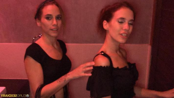 20P Amateur strippers Fox Twins share a client's throbbing dick in the club toilet