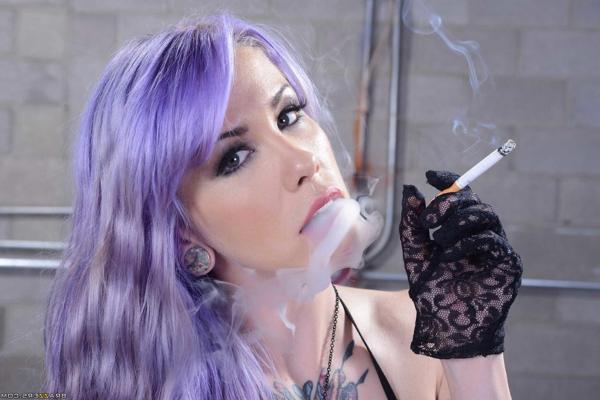20P Purple haired Gothic slut Krysta Kaos strips and spreads her hot pussy