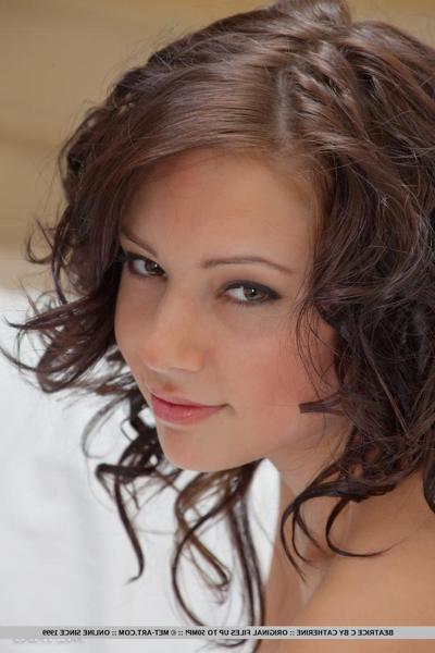 18P Pretty glamour model Beatrice C slips sexy lingerie of nude hard body