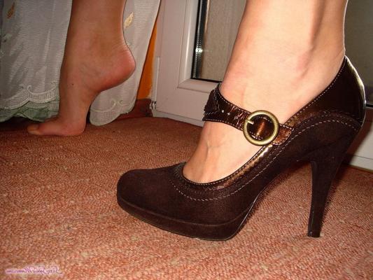 10P Legendary Hungarian pornstar Sophie Moone showing her new sexy shoes