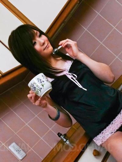 15P Japanese cutie Huwari squirts while playing with her trimmed bush in a kitchen
