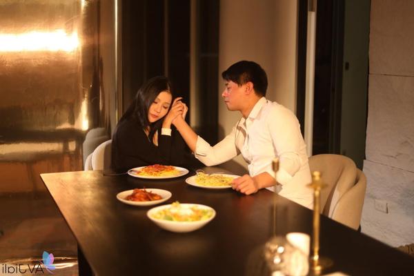 20P Skinny Asian housewife Xianerai gets orally pleased and screwed by her lover