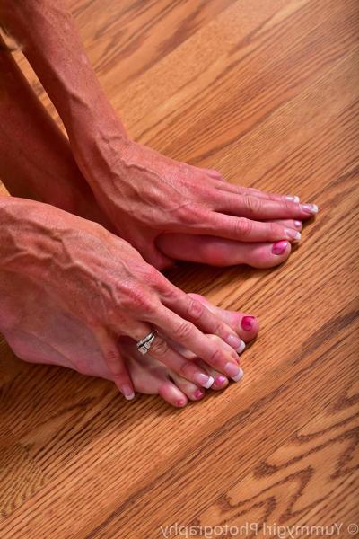 20P Hot MILF Sofie Marie showing and touching her sexy feet and toes in a solo