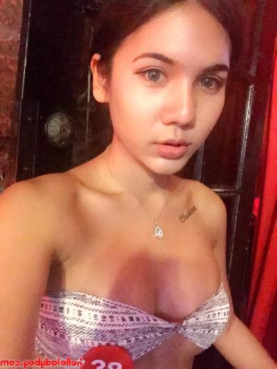 20P Hello Ladyboy 