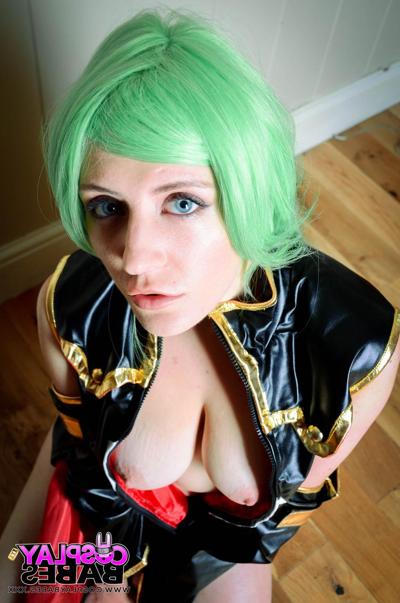 17P Cosplay babe Smantha Bentley fingers her juicy cunt in various positions