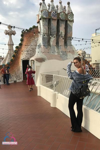 20P Sexy Latina babe Demi Lopez shows her perfect booty while on a vacation tour