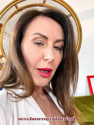 20P Naughty MILF Lara Latex takes off her panties & plays with her trimmed pussy