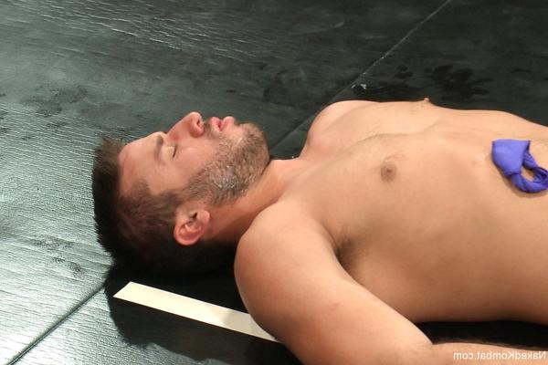 20P Naked Kombat Parker London, Logan Scott