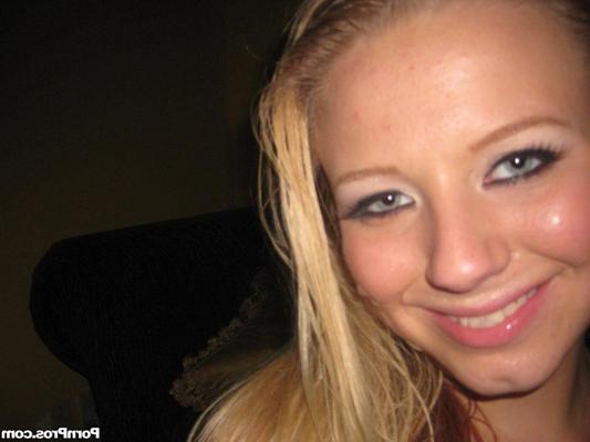 16P Big boobed ex-gf Ami Jordan pleases herself and her guy in POV mode