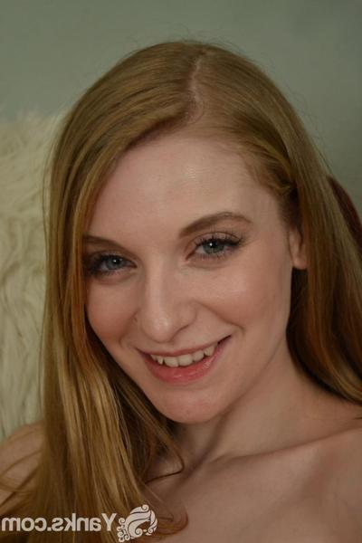 15P Natural redhead Ela Darling fingers her trimmed pussy during her nude premiere
