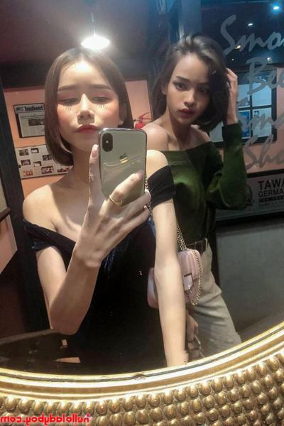 20P Sexy Asian shemale with a stunning ass Bella poses in hot outfits