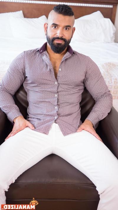 20P Hot bearded gay Junito Alexander exposes his fat dick and strokes it