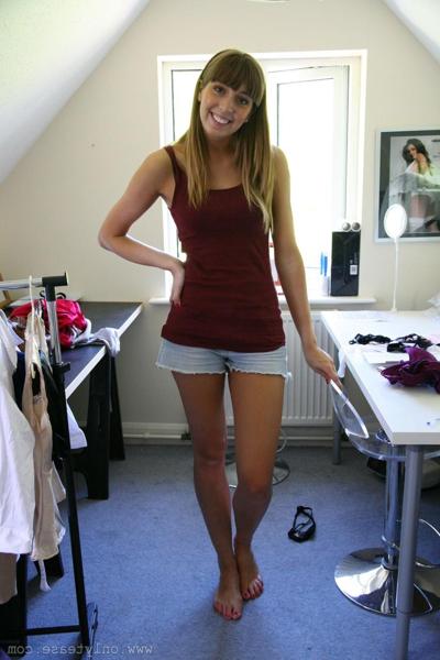20P Only Tease Carla Brown, Melanie Walsh
