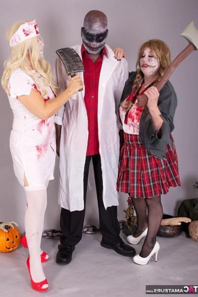 20P Older amateurs tug on a black man's penis while wearing cosplay outfits