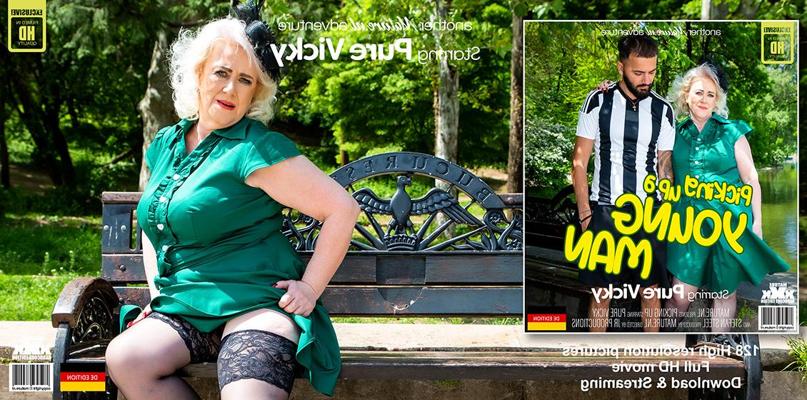 11P Platinum blonde granny Pure Vicky has sex with a younger man in stockings