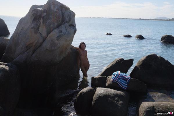 16P Brunette MILF Roxeanne gets naked in sunglasses while at the beach