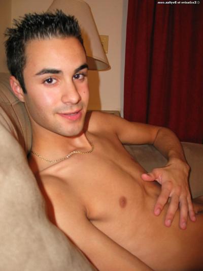 20P Sexy skinny gay Joey doffs his jeans and masturbates on the couch