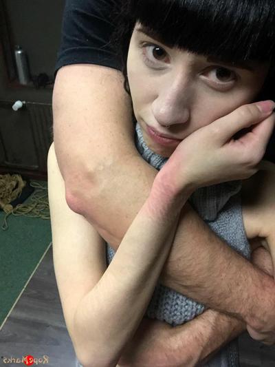 16P Solo girl Carmineworx is tied to a chair in a highly uncomfortable position